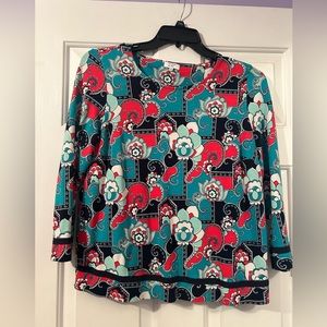 Large Crown & Ivy 3/4 sleeve fun print for spring or summer